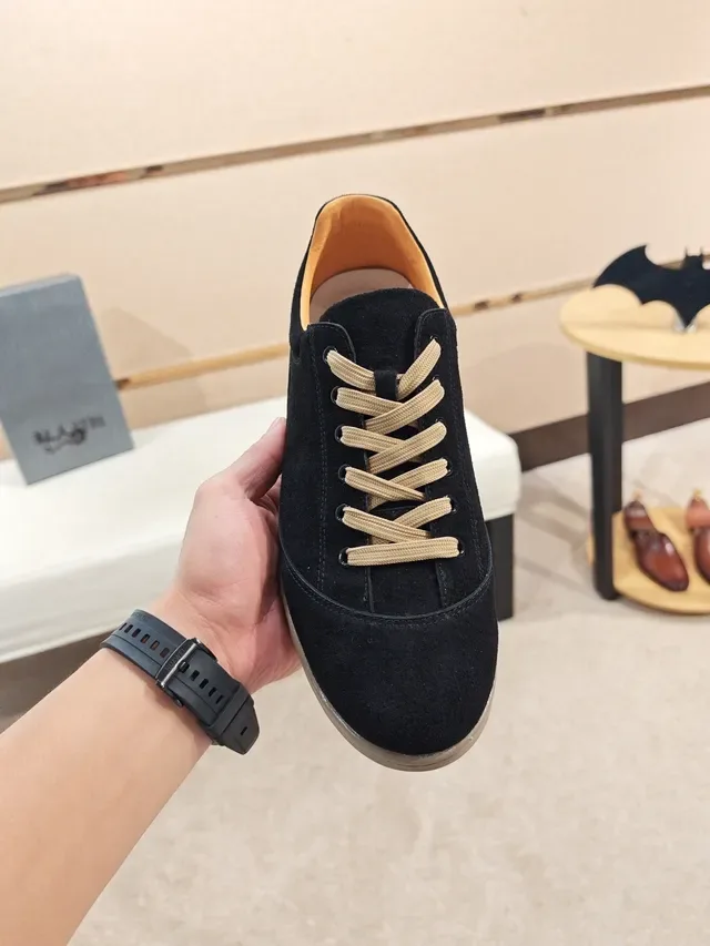 Black Beige Suede Upper Contrast Laces Casual Shoes 6