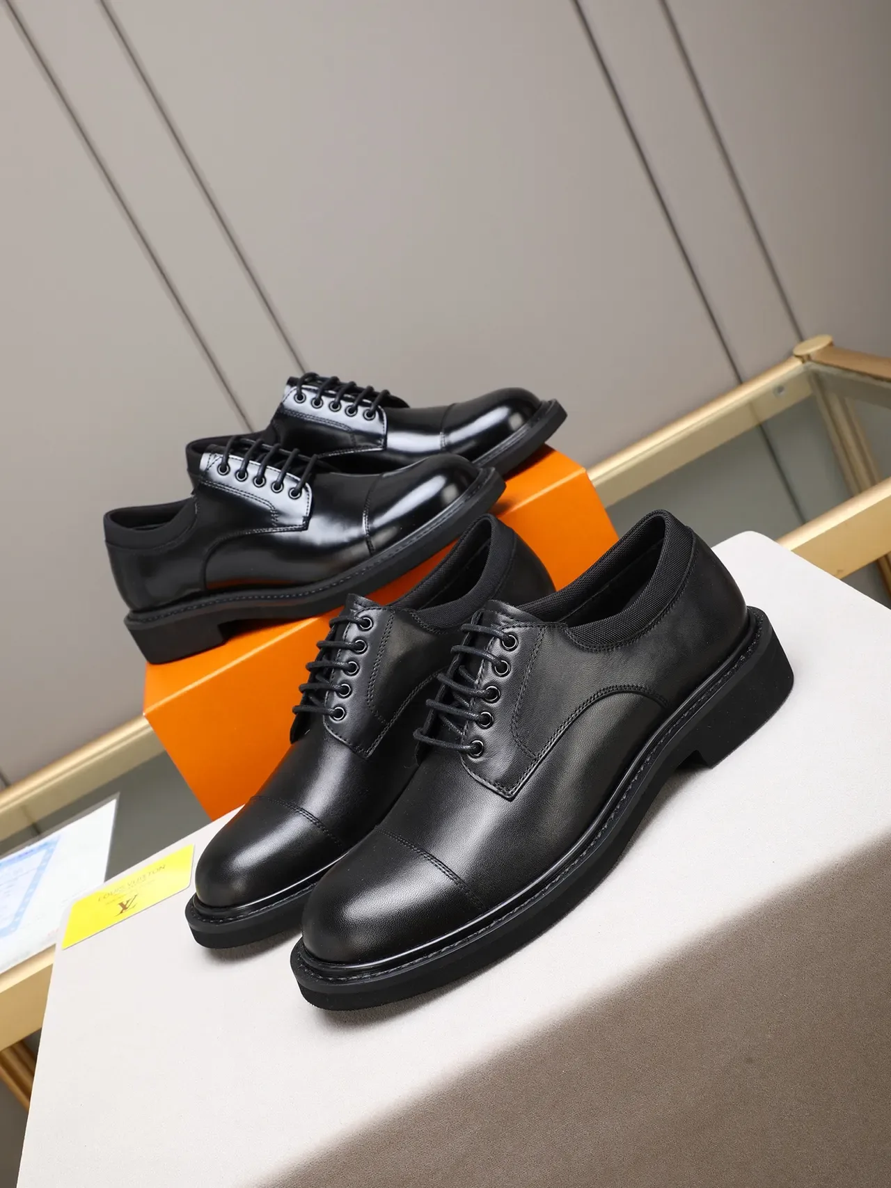 Black Cap-Toe Polished Leather Oxford Shoe 2