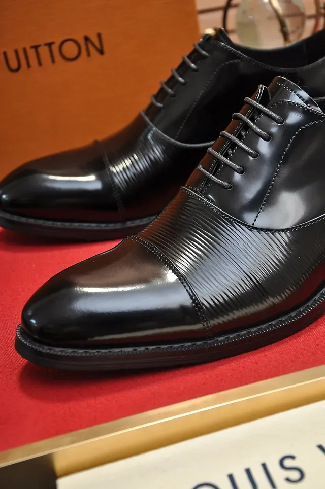Black Cap-Toe Textured Vamp Panel Oxford Shoes 2