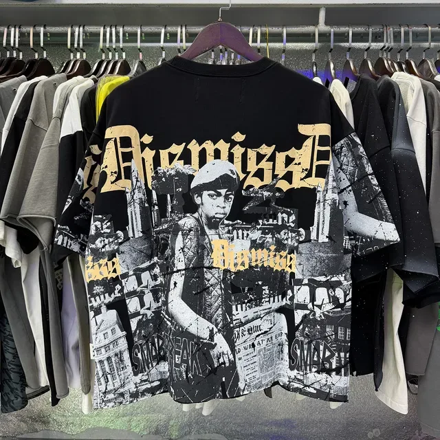 Black Cropped Graphic Print T-Shirt 4