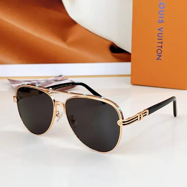 Black Gold Aviator-Inspired Metal-Rimmed Eyewear 3