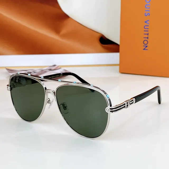 Black Gold Aviator-Inspired Metal-Rimmed Eyewear 8