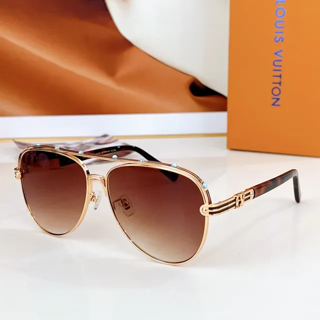 Black Gold Aviator-Inspired Metal-Rimmed Eyewear 9