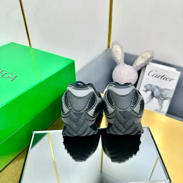 Black Gray Mesh-and-Synthetic Upper Geometric Overlay Pattern Sneakers 8