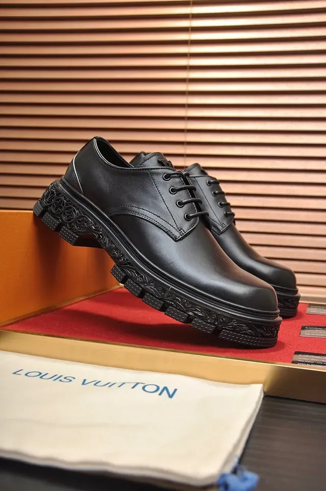 Sapatos Oxford de couro preto com bico redondo 8