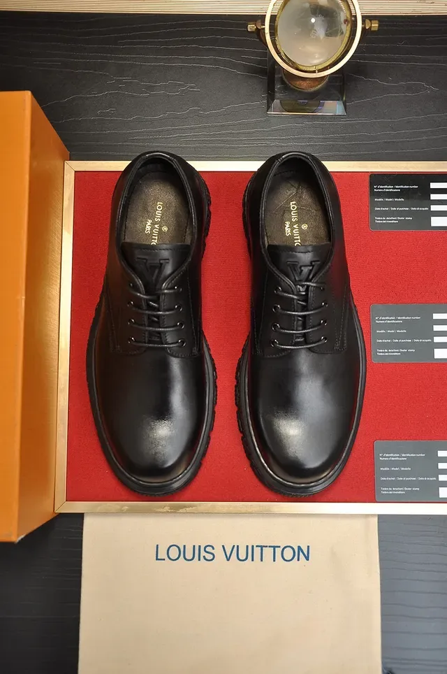 Sapatos Oxford de couro preto com bico redondo 9