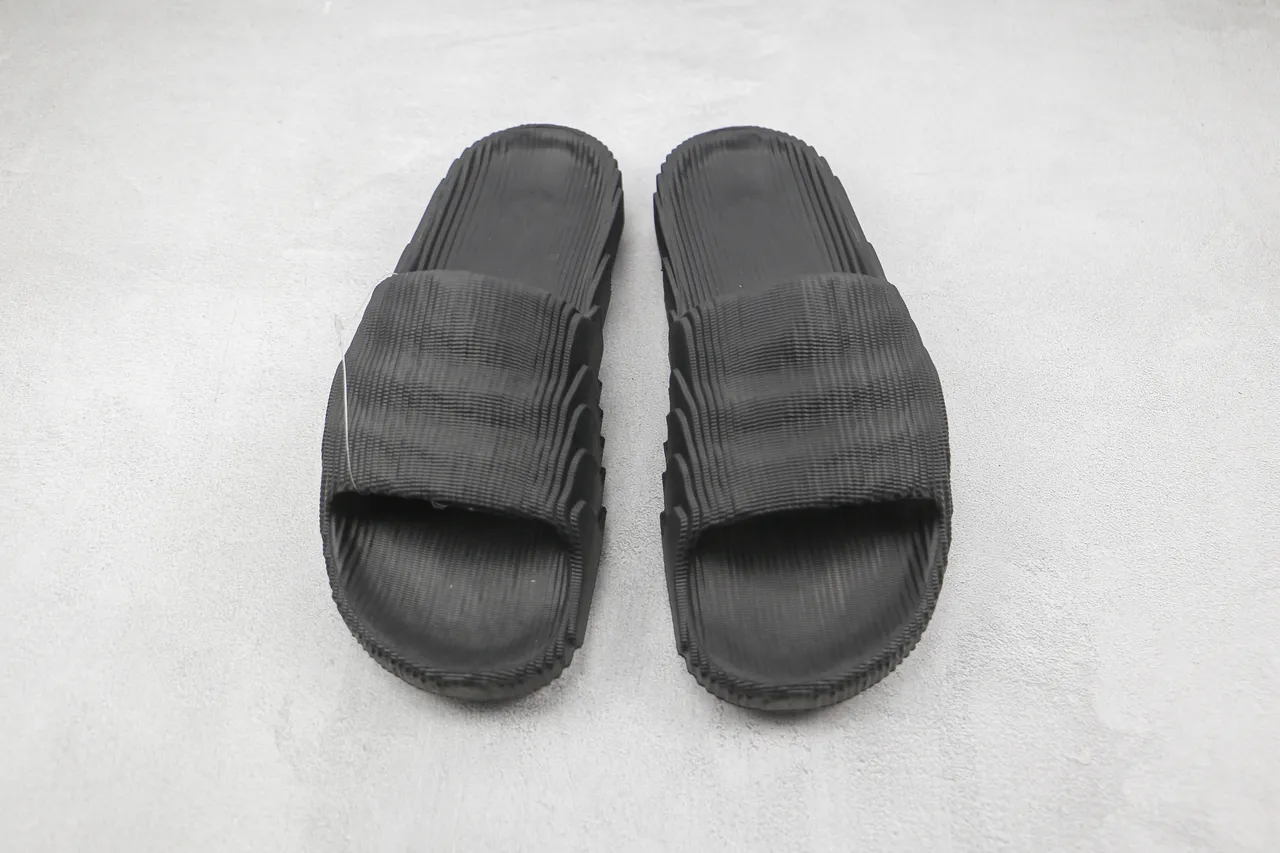 Black Molded Ribbed Strap Slipper 4