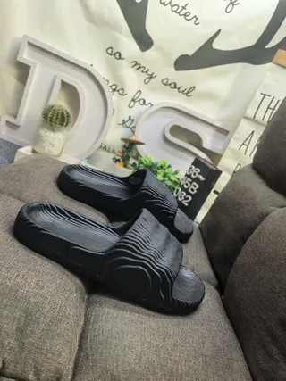 Black Molded Wave-Strap Slide Slippers 9