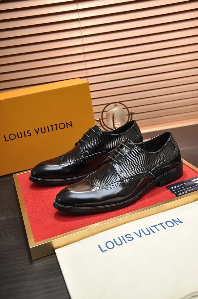 Black Patent And Textured Leather Wingtip Brogue 4