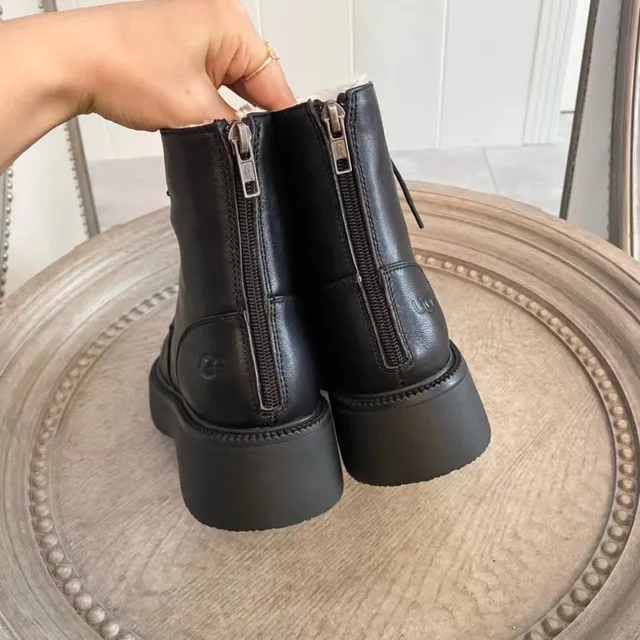 Botas de tornozelo com plataforma e cadarço pretas 5