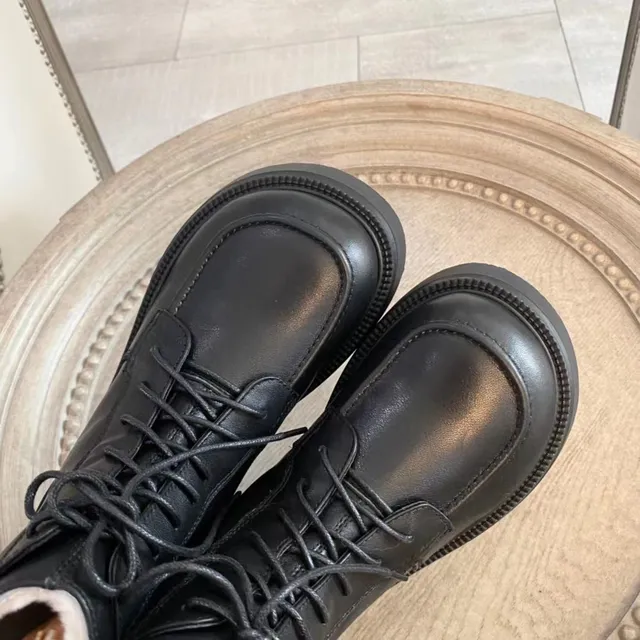Botas de tornozelo com plataforma e cadarço pretas 6
