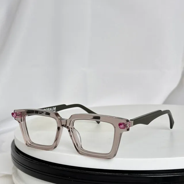 Lunettes optiques avec monture rectangulaire en acétate noire rouge accents bold sur les tempes 7