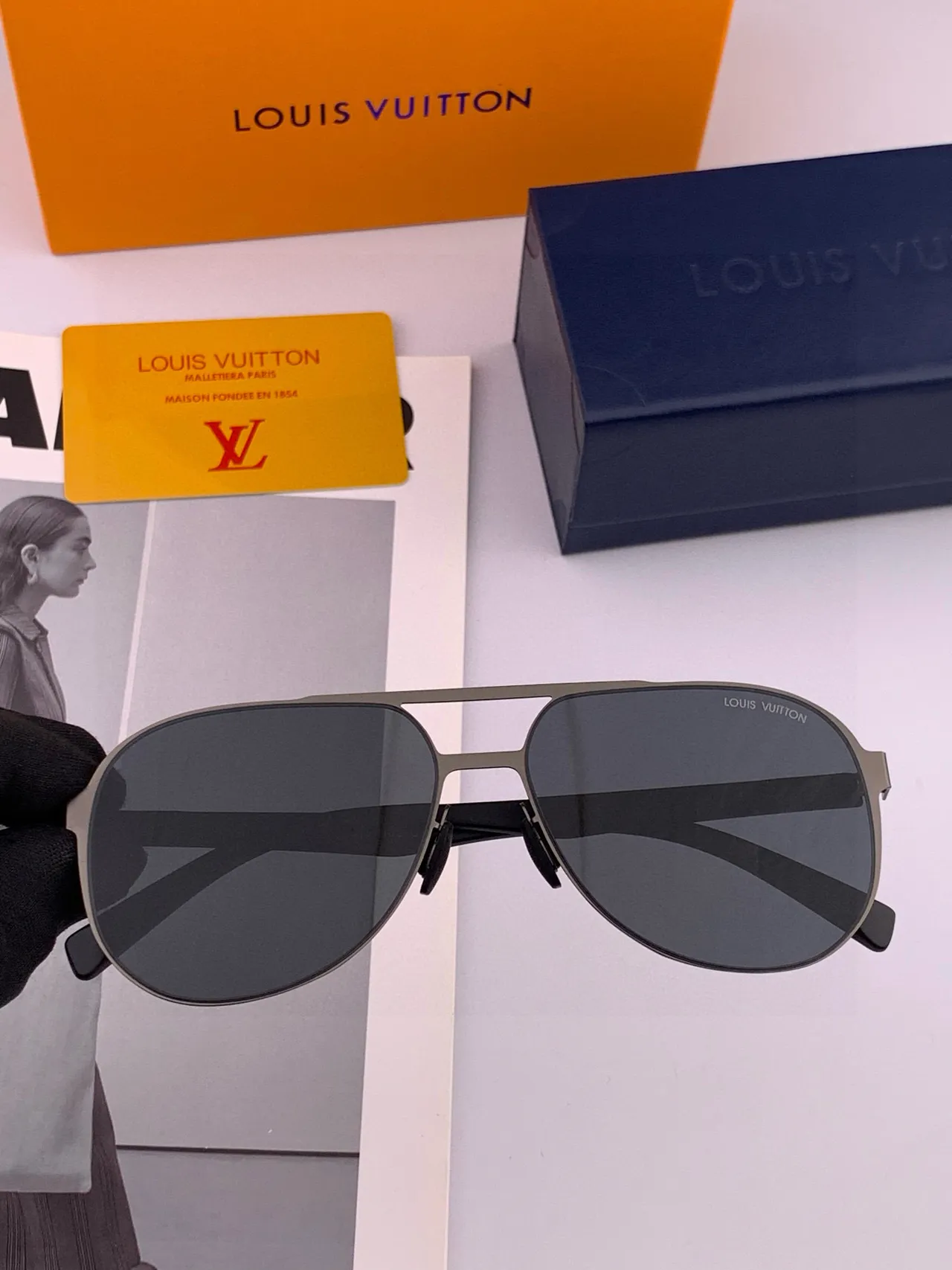 Black Silver Aviator-Style Metal Frame Sunglasses 5