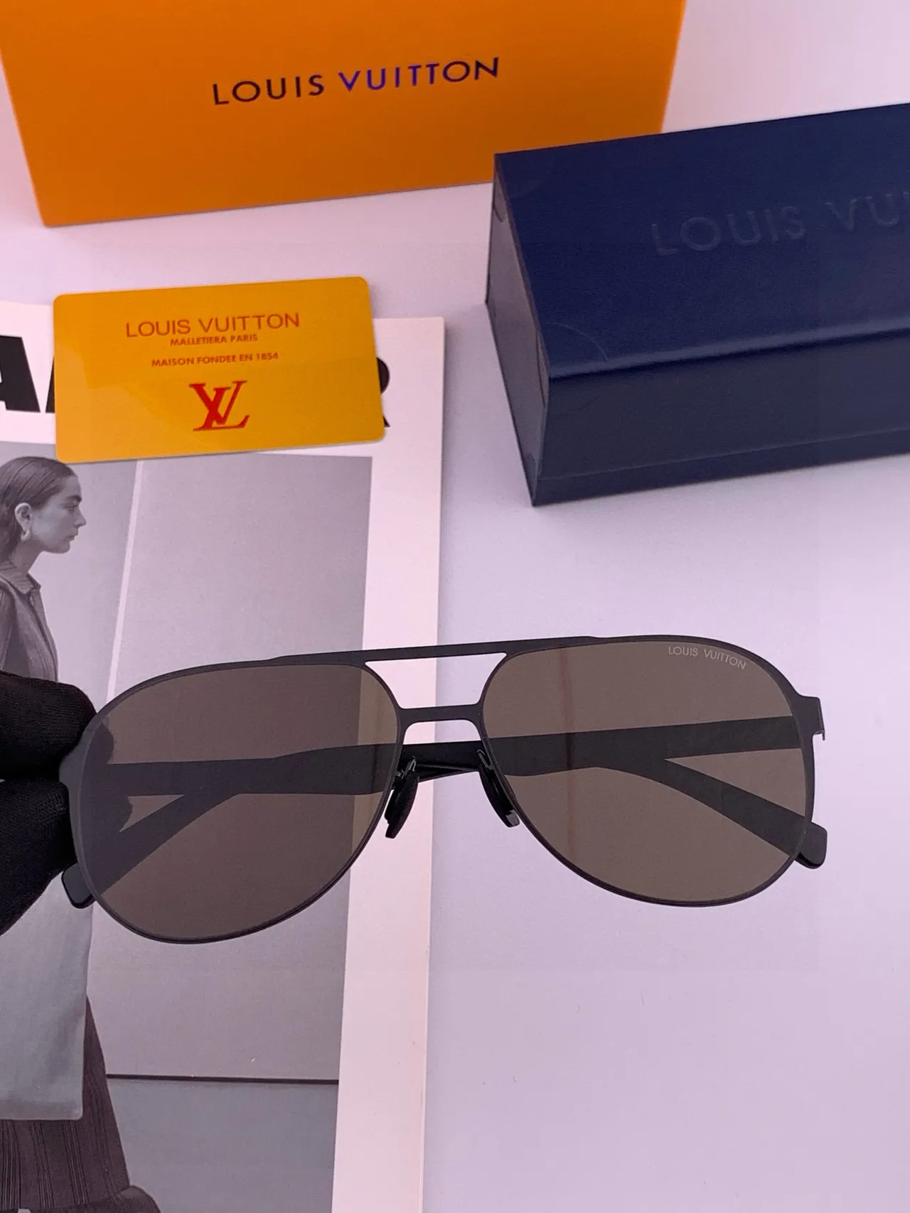 Black Silver Aviator-Style Metal Frame Sunglasses 6