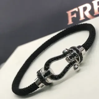 سوار أسود فضي من حبل مضفر Shackle Clasp