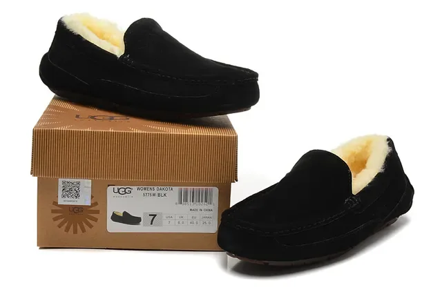 Black Suede Shearling-Lined Moccasin Stitched Slip-On Loafers 3