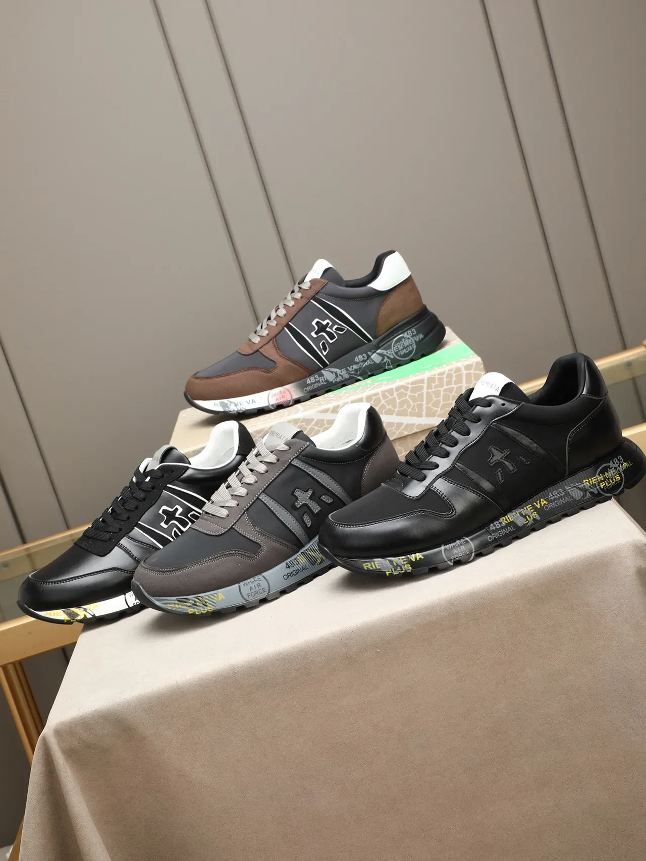 Black White Leather Upper Contrasting Stripe Detail Sneakers 2