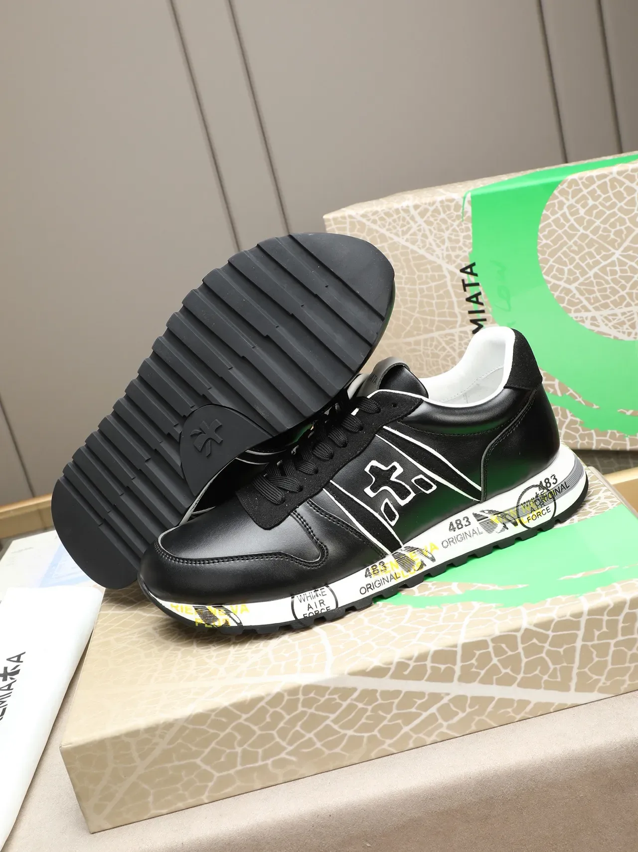 Black White Leather Upper Contrasting Stripe Detail Sneakers 4