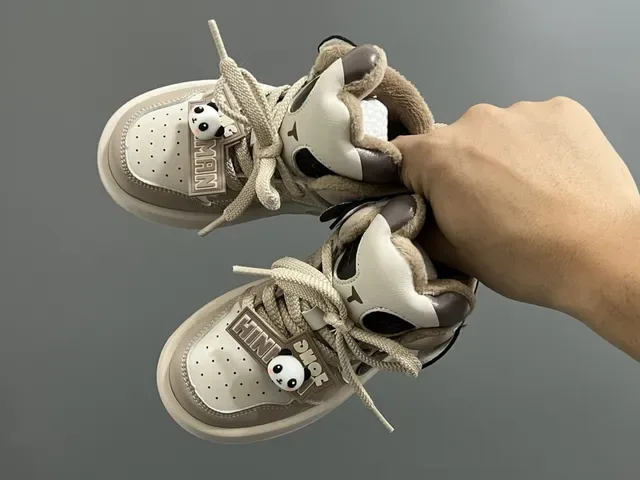 Black White Panda-Themed Plush-Lined Lifestyle Sneakers 14