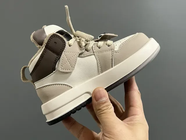 Black White Panda-Themed Plush-Lined Lifestyle Sneakers 19