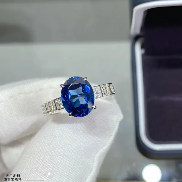 Blue Silver Oval-Cut Central Gemstone Pavé-Set Side Accents Ring 7