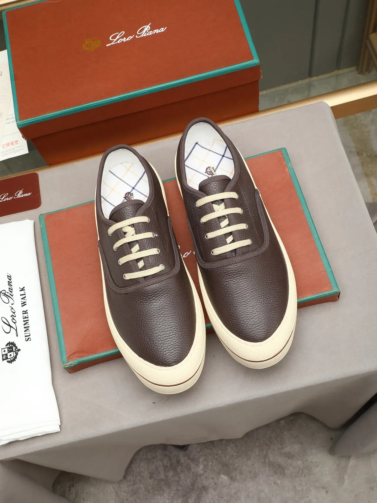 Brown Pebbled Leather Lace-Up Casual Shoe 2