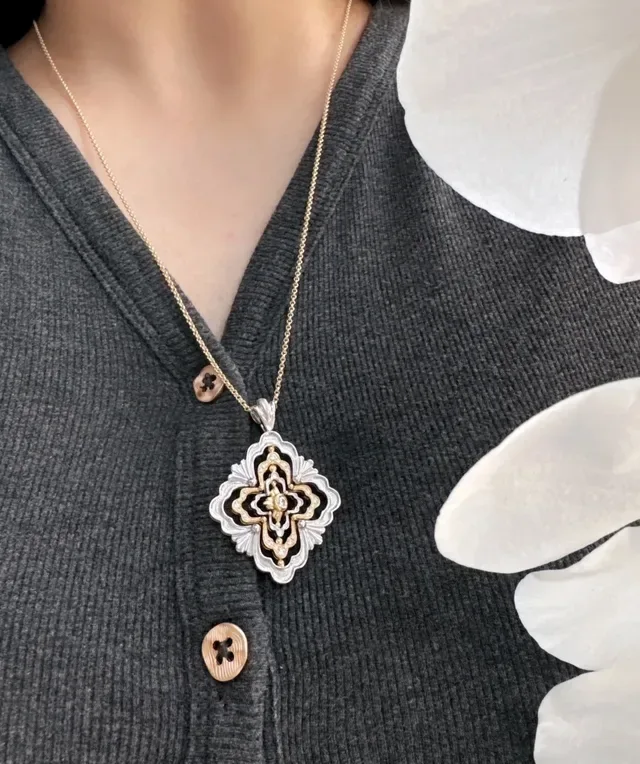 Buccellati Ornate Floral Motif Two-Tone Pendant Necklace 8