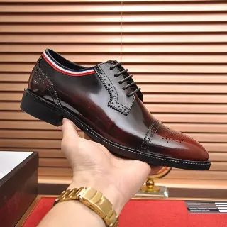 Sapato Oxford Cap-Toe Full-Brogue em Borgonha