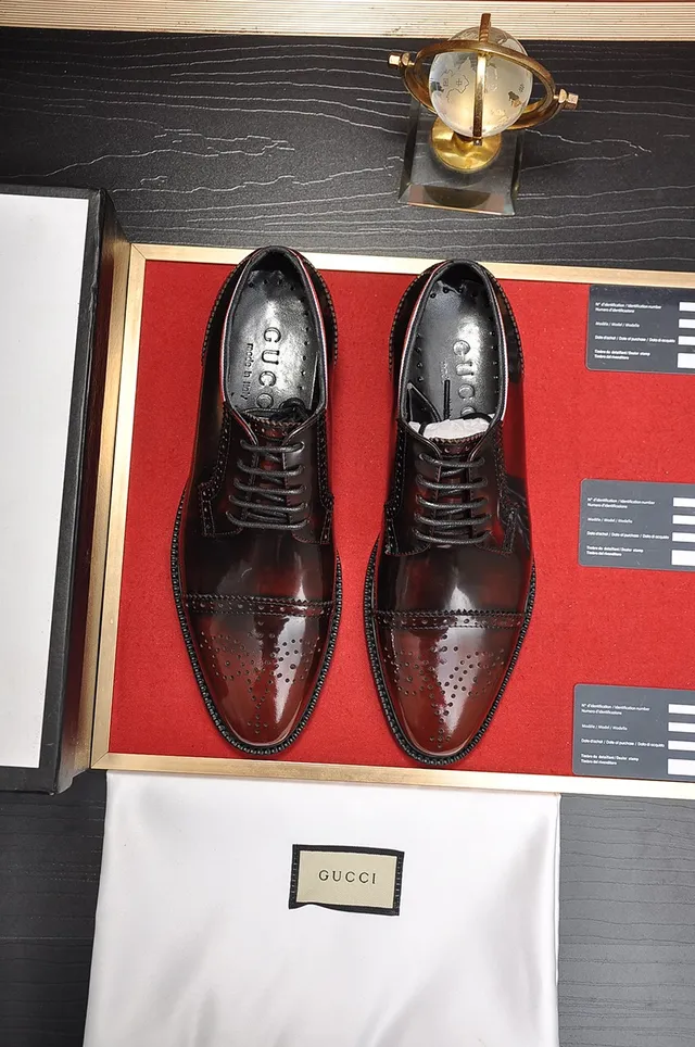 Sapato Oxford Cap-Toe Full-Brogue em Borgonha 5