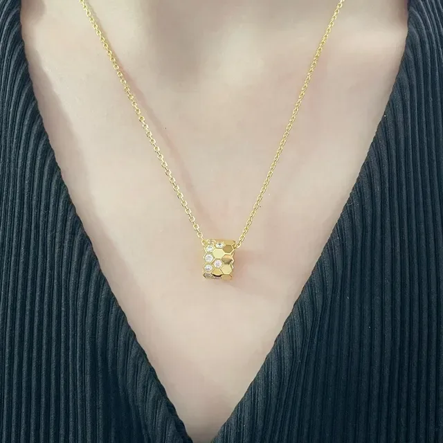 Chaumet Bee My Love Honeycomb Pavé Colar Com Pingente 7