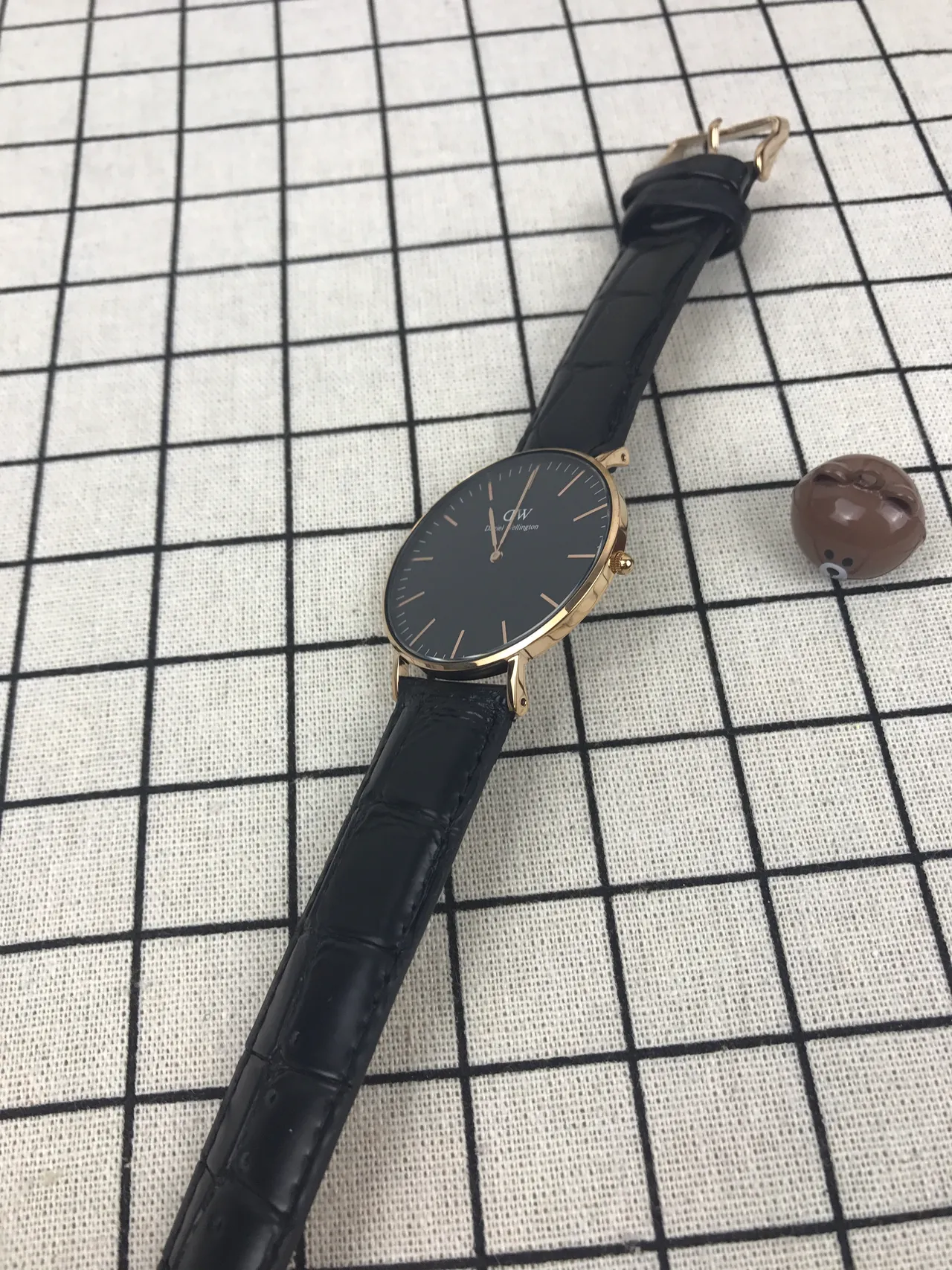 Daniel Wellington Montre Classique Noire Dorée Quartz 3