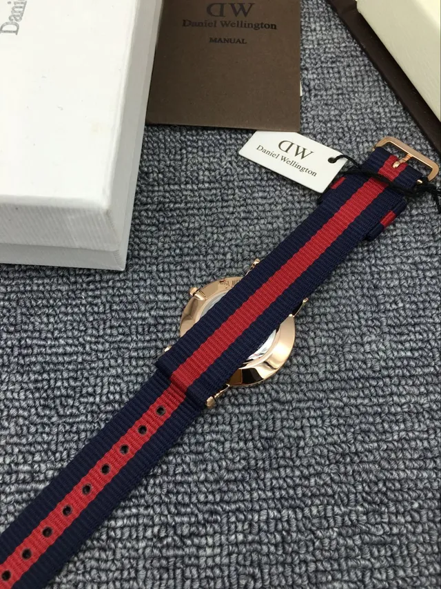 Daniel Wellington White Navy Minimalist Crystal-Marked Dial Quartz Watch 6