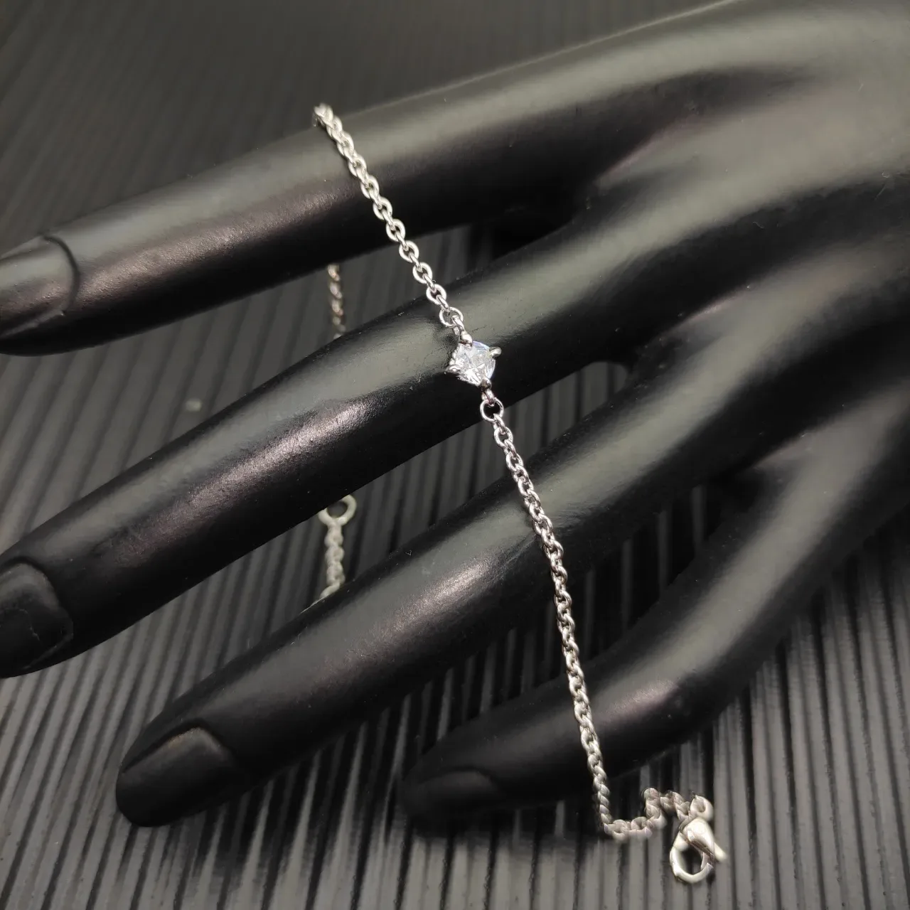 David Yurman Silver Beige Fine Chain Single Bezel-Set Clear Stone Bracelet 8