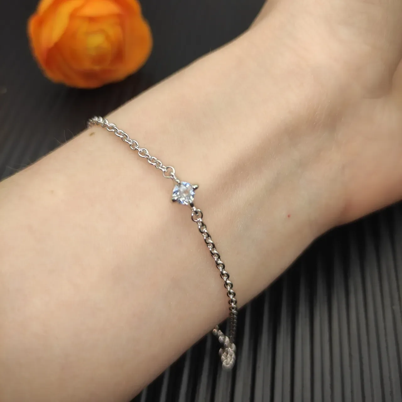David Yurman Silver Beige Fine Chain Single Bezel-Set Clear Stone Bracelet 10