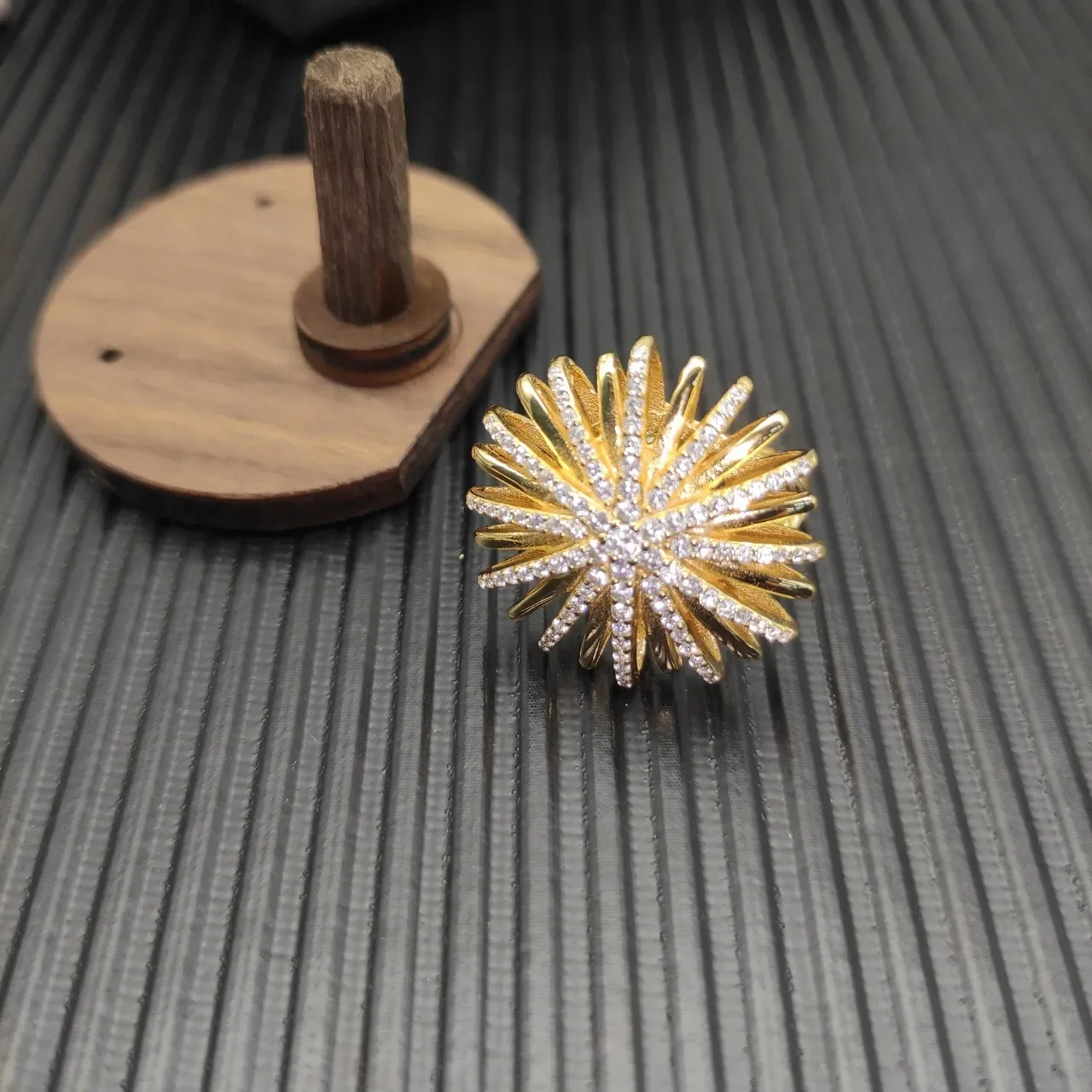 David Yurman Sunburst Pavé Diamond Yellow Gold Ring 7