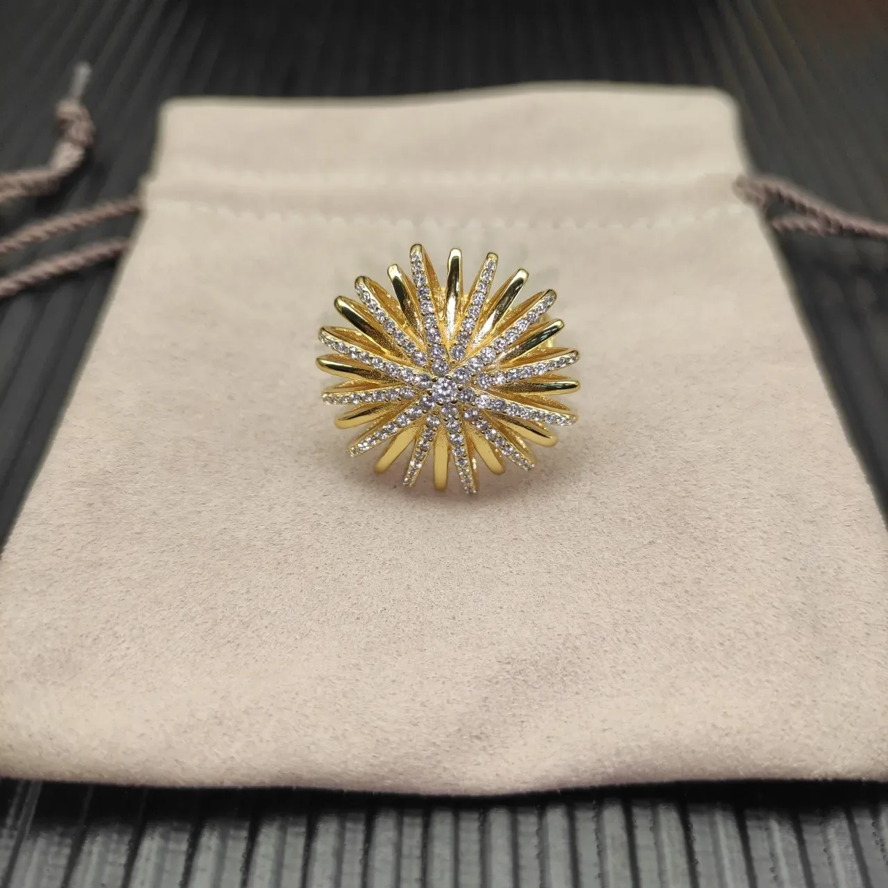 David Yurman Sunburst Pavé Diamond Yellow Gold Ring 9