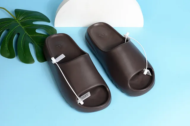 Deep Coffee Brown Molded Slide Slipper 3