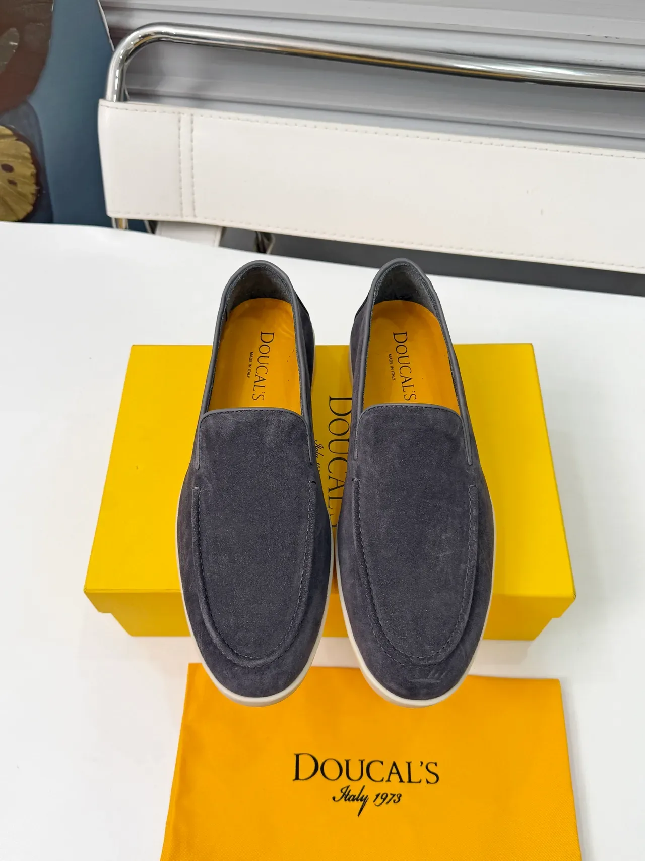 DOUCAI'S Gray Yellow Suede Upper Moc-Toe Stitching Loafer 4