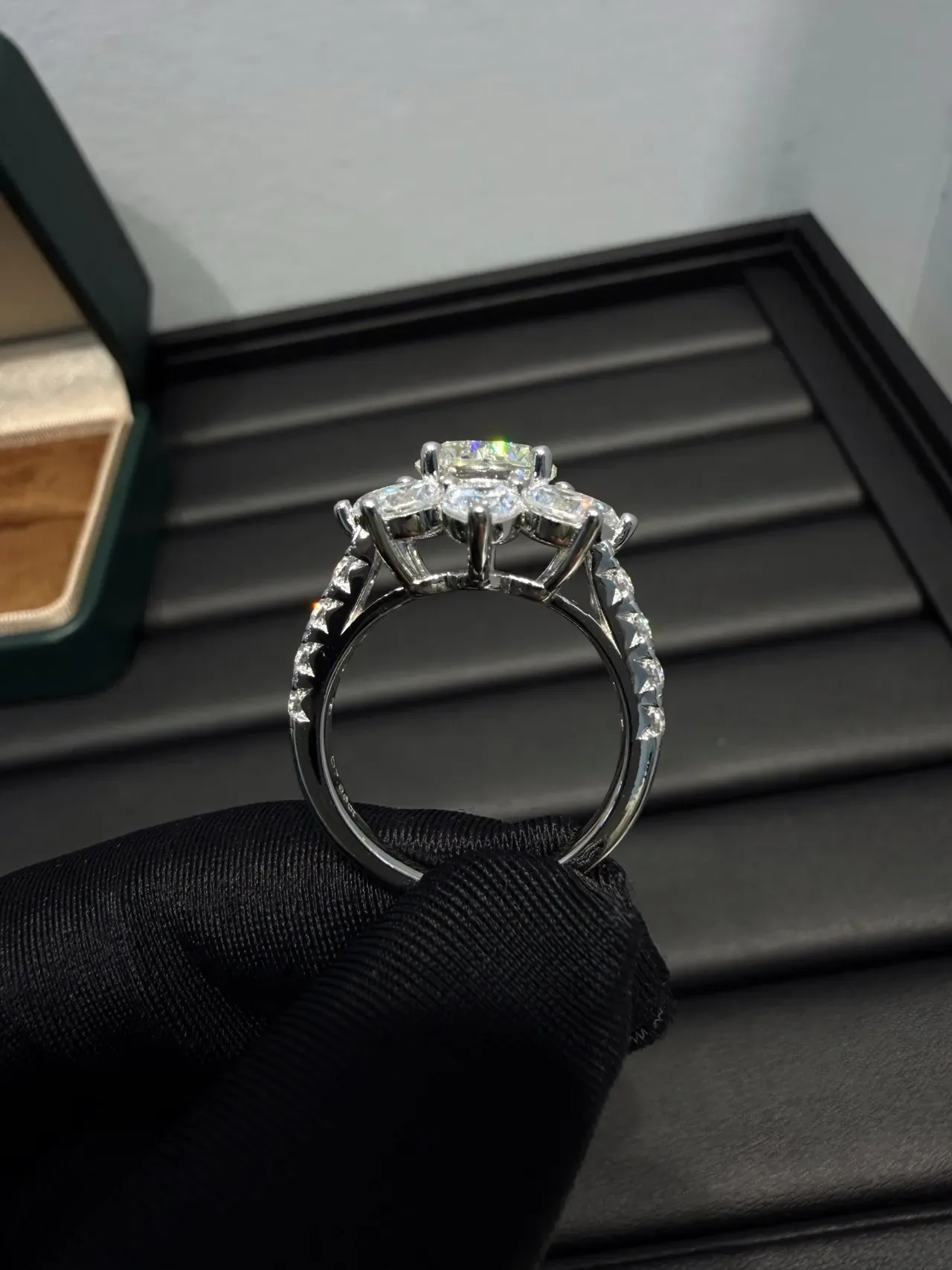 Floral Cluster Multi-Stone Silver-Toned Ring 7