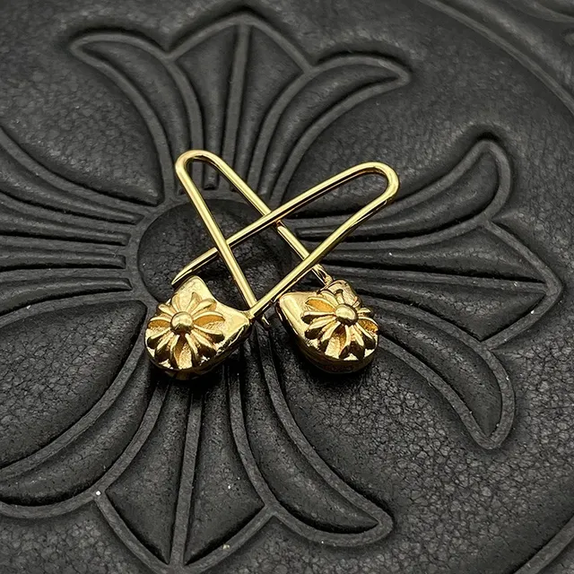 Floral-Head Safety-Pin Style Metallic Brooches 3