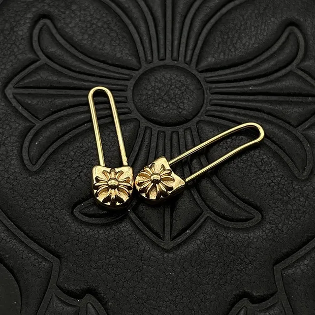 Floral-Head Safety-Pin Style Metallic Brooches 4