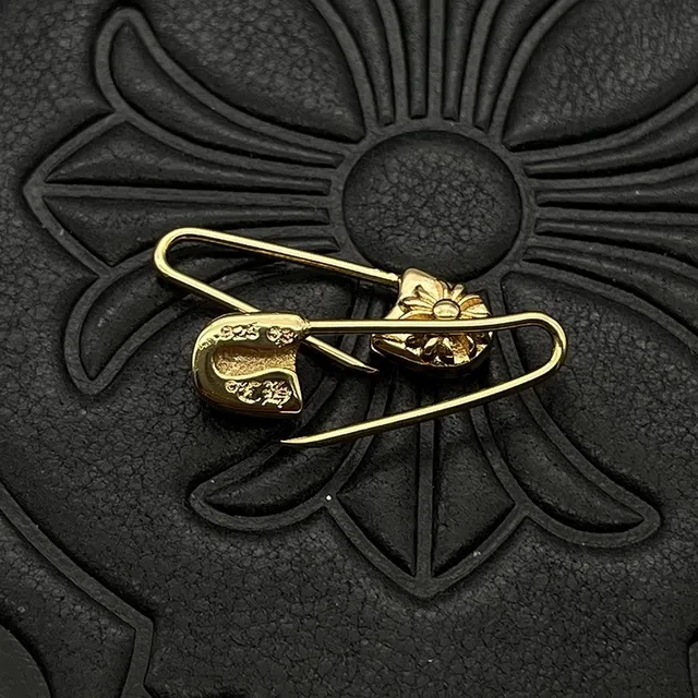 Floral-Head Safety-Pin Style Metallic Brooches 5