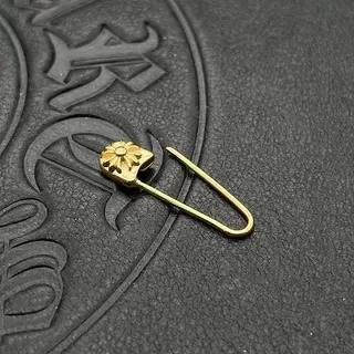 Floral-Head Safety-Pin Style Metallic Brooches 8