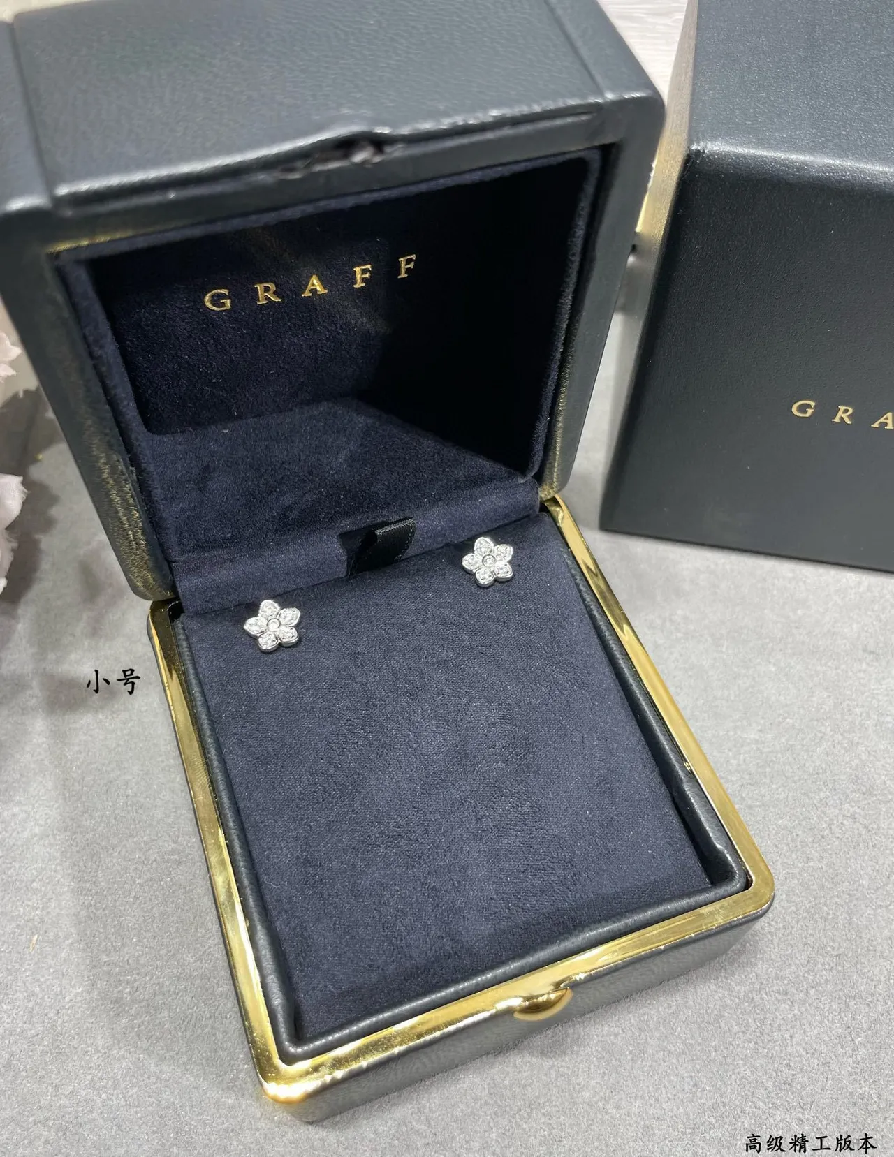 Floral Stud Silver White Flower-Shaped Pavé-Set Earrings 2