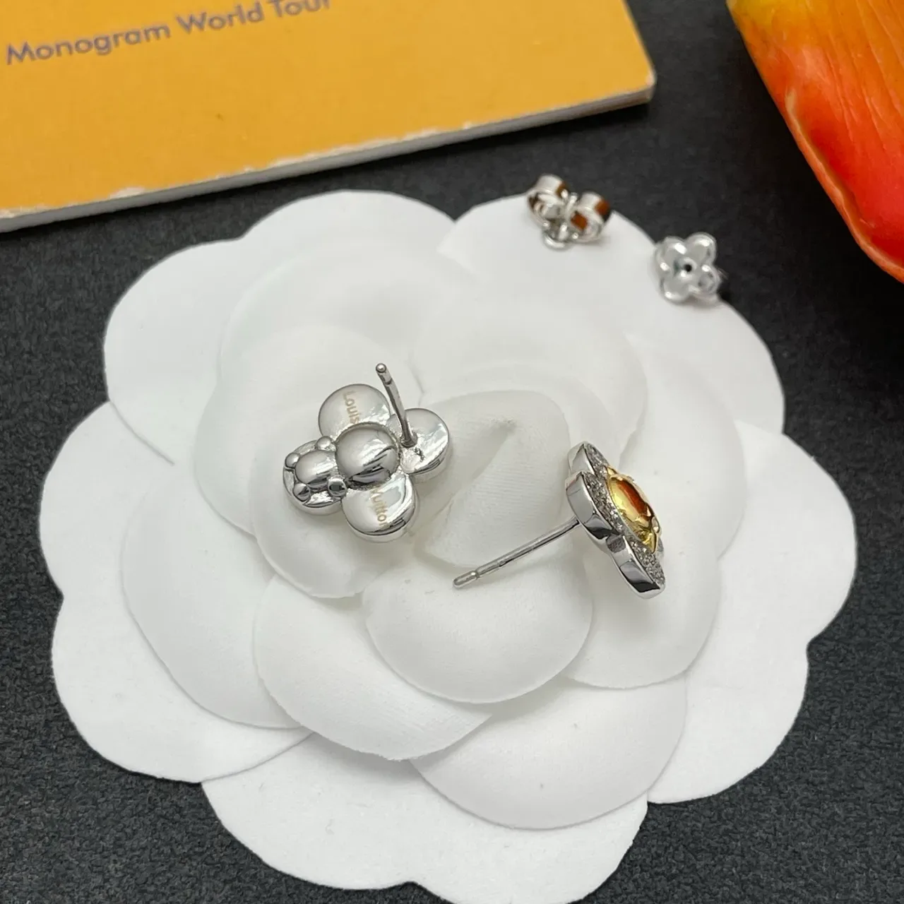 Flower-Shaped Pavé Two-Tone Gold and Silver Earrings 4