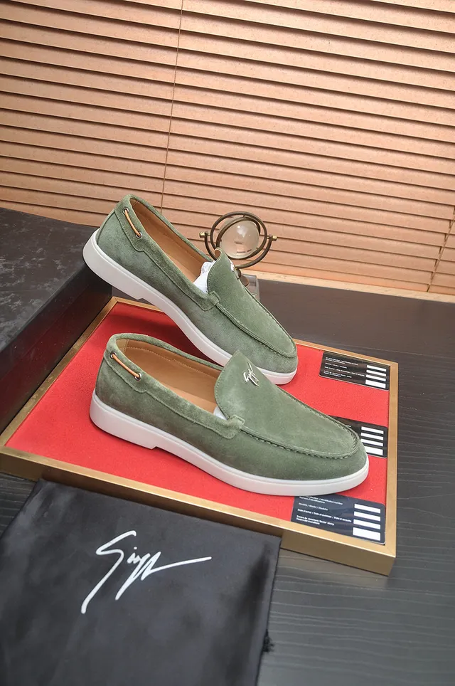 Giuseppe Zanotti GZ Loafer Vert Blanc Daim Supérieur Emblème Métal Mocassin 6