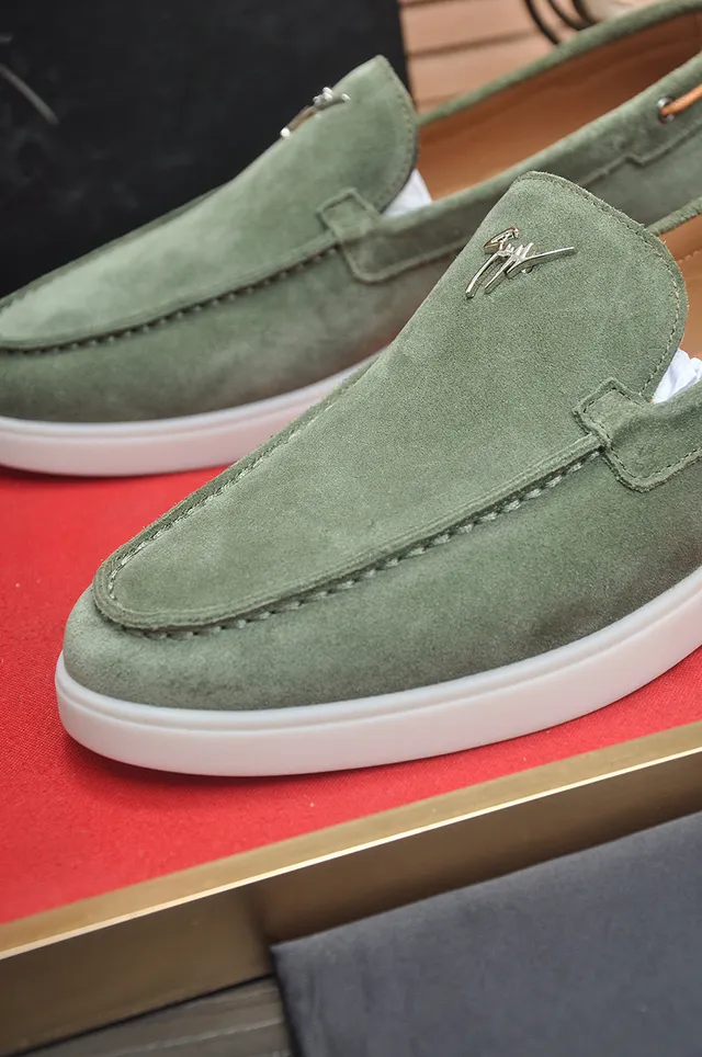 Giuseppe Zanotti GZ Loafer Vert Blanc Daim Supérieur Emblème Métal Mocassin 8