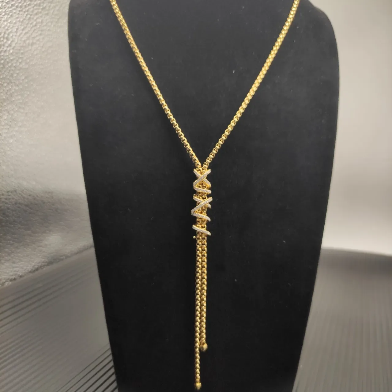 Gold and Diamond Twisted Motif Tassel Drop Necklace 6