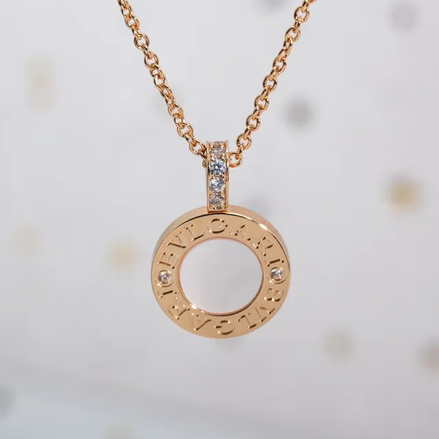 Gold Black Chain Circular Pendant Necklace 8
