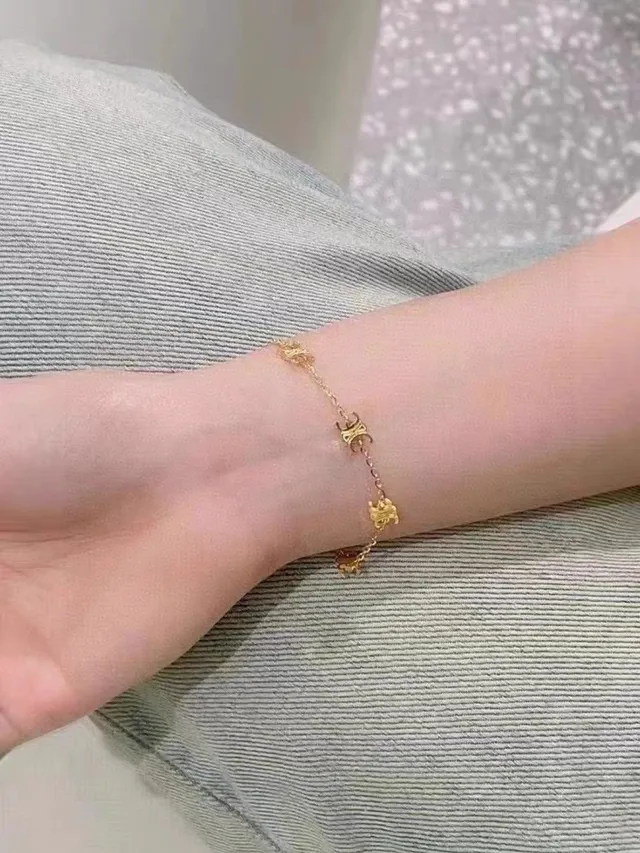 Gold Chain Five Ornamental Links Bracelet 3